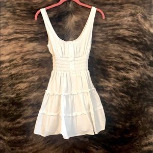 Cute white dress ☁️☀️